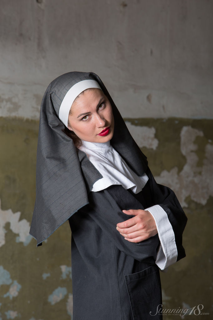 Монашка на сексуальной исповеди 